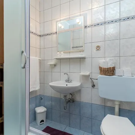 Ferienwohnung Fuer 4 Personen Ca 37 Qm In Okrug Gornji, Dalmatien Mitteldalmatien Apartment Trogir