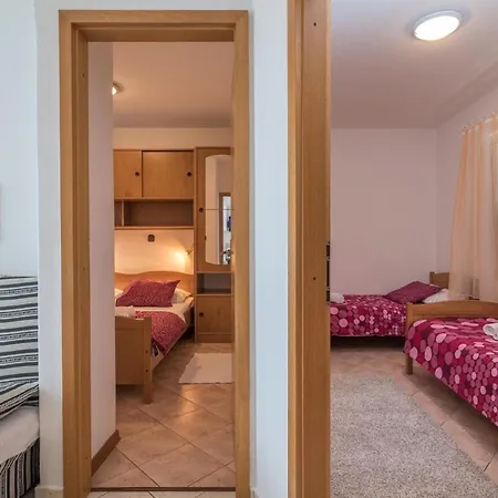 Ferienwohnung Fuer 4 Personen Ca 37 Qm In Okrug Gornji, Dalmatien Mitteldalmatien * Trogir