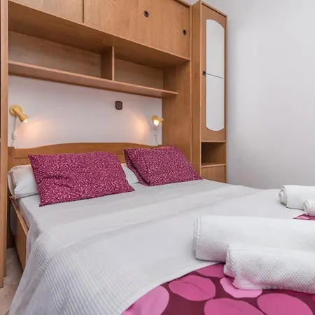 Apartment Ferienwohnung Fuer 4 Personen Ca 37 Qm In Okrug Gornji, Dalmatien Mitteldalmatien Trogir